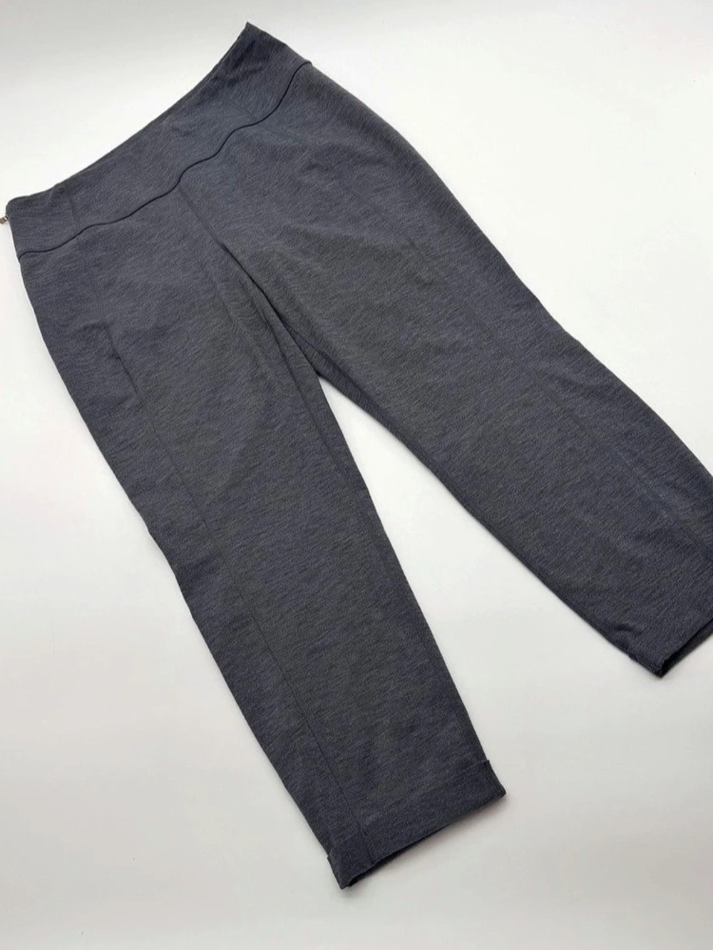 Lucy legging cropped joggers size large